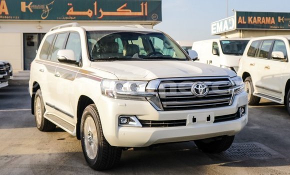 Buy Import Toyota Land Cruiser White Car in Import - Dubai in Kampot Province Buy Import Toyota Land Cruiser White Car in Import - Dubai in Kampot Province