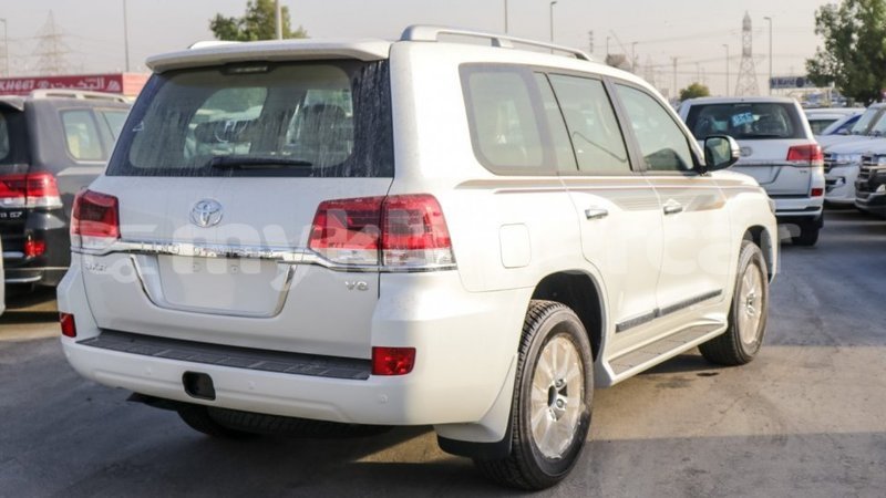 Big with watermark toyota land cruiser kampot province import dubai 2970