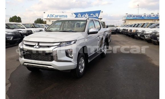 Buy Import Mitsubishi L200 White Car in Import - Dubai in Kampot Province Buy Import Mitsubishi L200 White Car in Import - Dubai in Kampot Province