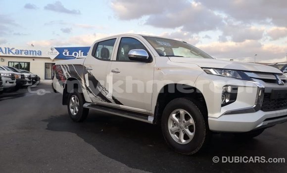 Buy Import Mitsubishi L200 White Car in Import - Dubai in Kampot Province Buy Import Mitsubishi L200 White Car in Import - Dubai in Kampot Province