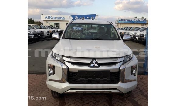Buy Import Mitsubishi L200 White Car in Import - Dubai in Kampot Province Buy Import Mitsubishi L200 White Car in Import - Dubai in Kampot Province