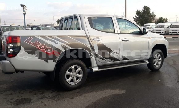 Buy Import Mitsubishi L200 White Car in Import - Dubai in Kampot Province Buy Import Mitsubishi L200 White Car in Import - Dubai in Kampot Province