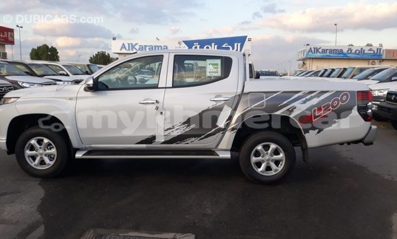 Acheter Import Voiture Mitsubishi L200 Blanc à Import - Dubai, Kampot Province Acheter Import Voiture Mitsubishi L200 Blanc à Import - Dubai, Kampot Province