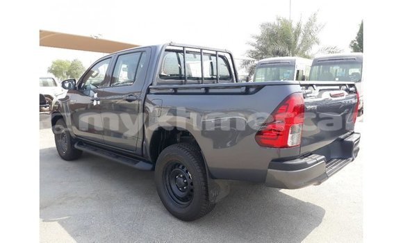 Acheter Import Voiture Toyota Hilux Noir à Import - Dubai, Kampot Province Acheter Import Voiture Toyota Hilux Noir à Import - Dubai, Kampot Province