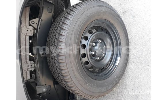 Acheter Import Voiture Toyota Hilux Noir à Import - Dubai, Kampot Province Acheter Import Voiture Toyota Hilux Noir à Import - Dubai, Kampot Province