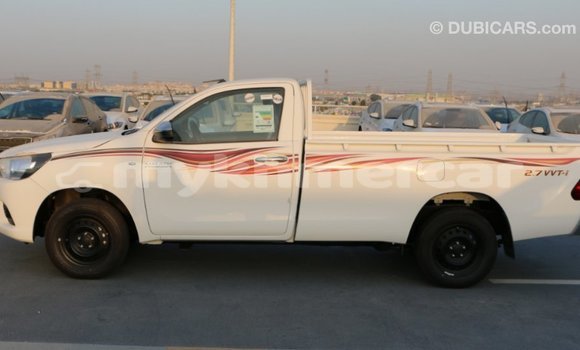 Acheter Import Voiture Toyota Hilux Blanc à Import - Dubai, Kampot Province Acheter Import Voiture Toyota Hilux Blanc à Import - Dubai, Kampot Province