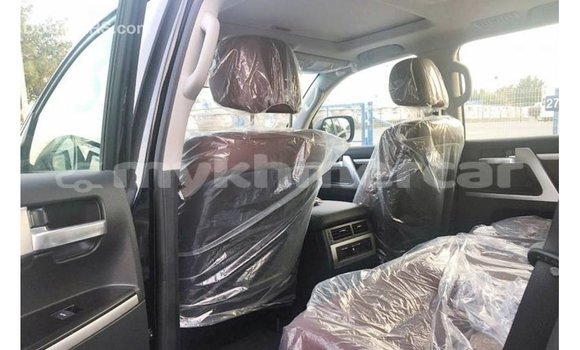 Buy Import Toyota Land Cruiser Black Car in Import - Dubai in Kampot Province Buy Import Toyota Land Cruiser Black Car in Import - Dubai in Kampot Province