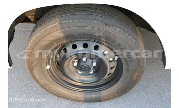 Acheter Import Voiture Toyota Hilux Blanc à Import - Dubai, Kampot Province Acheter Import Voiture Toyota Hilux Blanc à Import - Dubai, Kampot Province