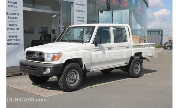 Buy Import Toyota Land Cruiser White Car in Import - Dubai in Kampot Province Buy Import Toyota Land Cruiser White Car in Import - Dubai in Kampot Province