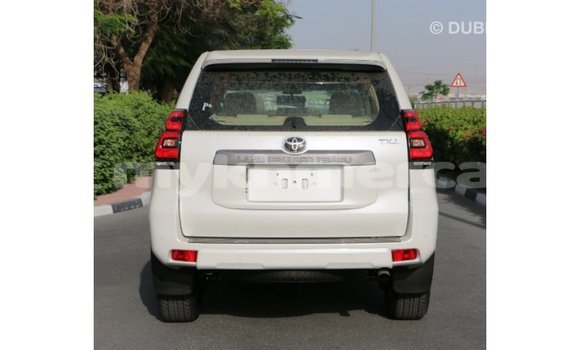 Acheter Import Voiture Toyota Prado Blanc à Import - Dubai, Kampot Province Acheter Import Voiture Toyota Prado Blanc à Import - Dubai, Kampot Province