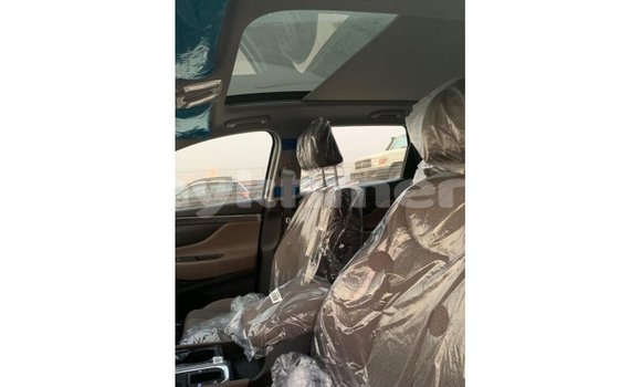 Buy Import Hyundai Santa Fe White Car in Import - Dubai in Kampot Province Buy Import Hyundai Santa Fe White Car in Import - Dubai in Kampot Province