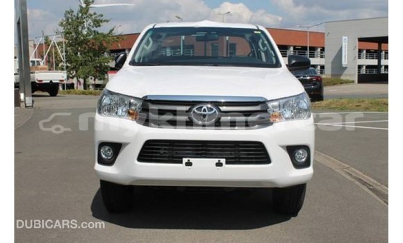 Acheter Import Voiture Toyota Hilux Blanc à Import - Dubai, Kampot Province Acheter Import Voiture Toyota Hilux Blanc à Import - Dubai, Kampot Province
