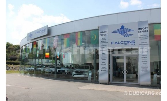 Acheter Import Voiture Toyota Hilux Blanc à Import - Dubai, Kampot Province Acheter Import Voiture Toyota Hilux Blanc à Import - Dubai, Kampot Province