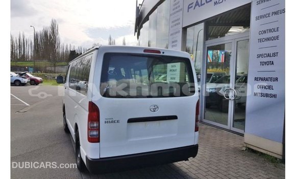 Buy Import Toyota Hiace White Car in Import - Dubai in Kampot Province Buy Import Toyota Hiace White Car in Import - Dubai in Kampot Province