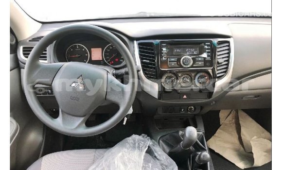 Buy Import Mitsubishi L200 Brown Car in Import - Dubai in Kampot Province Buy Import Mitsubishi L200 Brown Car in Import - Dubai in Kampot Province