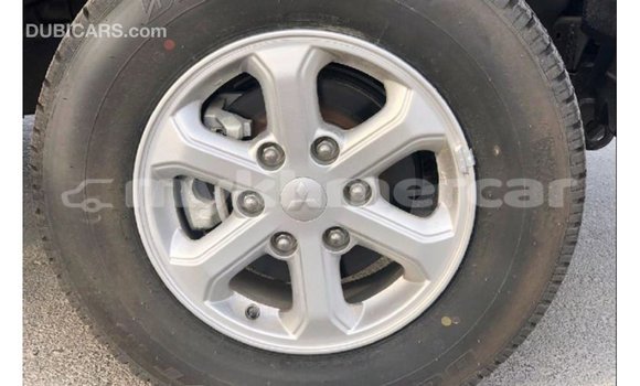 Buy Import Mitsubishi L200 Brown Car in Import - Dubai in Kampot Province Buy Import Mitsubishi L200 Brown Car in Import - Dubai in Kampot Province