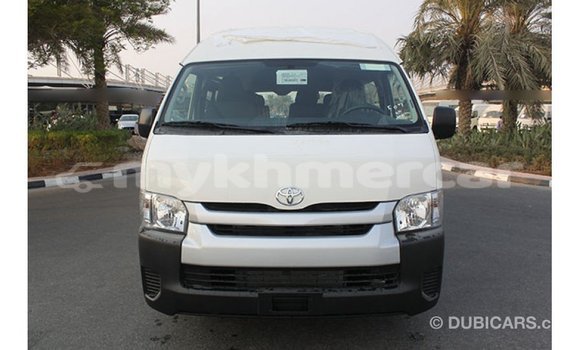 Acheter Import Voiture Toyota Hiace Blanc à Import - Dubai, Kampot Province Acheter Import Voiture Toyota Hiace Blanc à Import - Dubai, Kampot Province