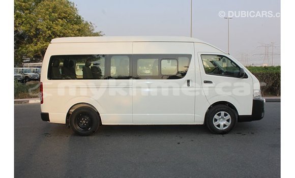 Acheter Import Voiture Toyota Hiace Blanc à Import - Dubai, Kampot Province Acheter Import Voiture Toyota Hiace Blanc à Import - Dubai, Kampot Province
