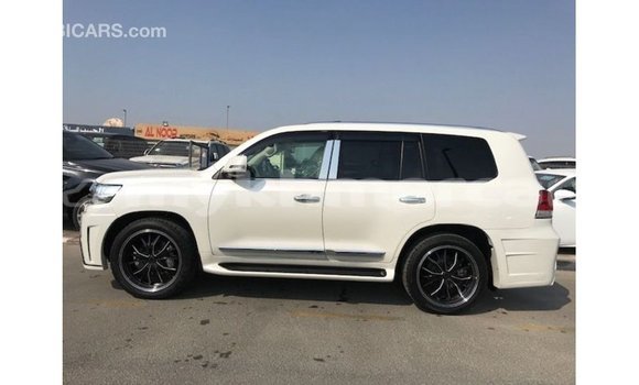 ទិញ នាំចូល Toyota Land Cruiser White ឡាន} ក្នុង Import - Dubai ក្នុង Kampot Province ទិញ នាំចូល Toyota Land Cruiser White ឡាន} ក្នុង Import - Dubai ក្នុង Kampot Province