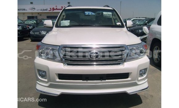 ទិញ នាំចូល Toyota Land Cruiser White ឡាន} ក្នុង Import - Dubai ក្នុង Kampot Province ទិញ នាំចូល Toyota Land Cruiser White ឡាន} ក្នុង Import - Dubai ក្នុង Kampot Province