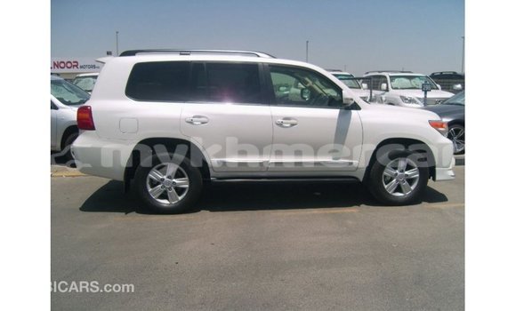 ទិញ នាំចូល Toyota Land Cruiser White ឡាន} ក្នុង Import - Dubai ក្នុង Kampot Province ទិញ នាំចូល Toyota Land Cruiser White ឡាន} ក្នុង Import - Dubai ក្នុង Kampot Province