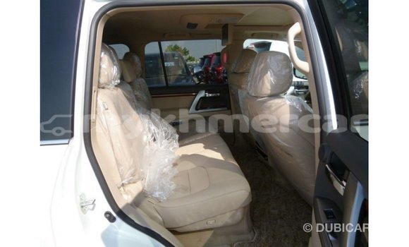 Buy Import Toyota Land Cruiser White Car in Import - Dubai in Kampot Province Buy Import Toyota Land Cruiser White Car in Import - Dubai in Kampot Province