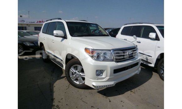ទិញ នាំចូល Toyota Land Cruiser White ឡាន} ក្នុង Import - Dubai ក្នុង Kampot Province ទិញ នាំចូល Toyota Land Cruiser White ឡាន} ក្នុង Import - Dubai ក្នុង Kampot Province