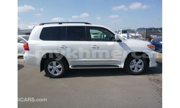ទិញ នាំចូល Toyota Land Cruiser White ឡាន} ក្នុង Import - Dubai ក្នុង Kampot Province ទិញ នាំចូល Toyota Land Cruiser White ឡាន} ក្នុង Import - Dubai ក្នុង Kampot Province