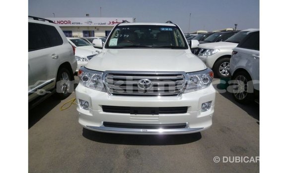 ទិញ នាំចូល Toyota Land Cruiser White ឡាន} ក្នុង Import - Dubai ក្នុង Kampot Province ទិញ នាំចូល Toyota Land Cruiser White ឡាន} ក្នុង Import - Dubai ក្នុង Kampot Province