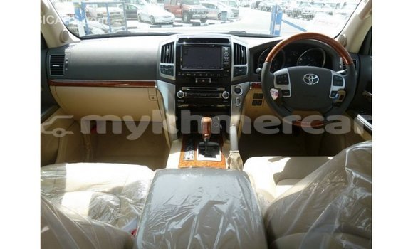 ទិញ នាំចូល Toyota Land Cruiser White ឡាន} ក្នុង Import - Dubai ក្នុង Kampot Province ទិញ នាំចូល Toyota Land Cruiser White ឡាន} ក្នុង Import - Dubai ក្នុង Kampot Province