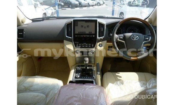 ទិញ នាំចូល Toyota Land Cruiser White ឡាន} ក្នុង Import - Dubai ក្នុង Kampot Province ទិញ នាំចូល Toyota Land Cruiser White ឡាន} ក្នុង Import - Dubai ក្នុង Kampot Province