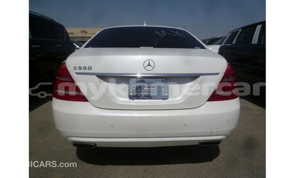 Acheter Import Voiture Mercedes-Benz 190 (W201) Blanc à Import - Dubai, Kampot Province Acheter Import Voiture Mercedes-Benz 190 (W201) Blanc à Import - Dubai, Kampot Province