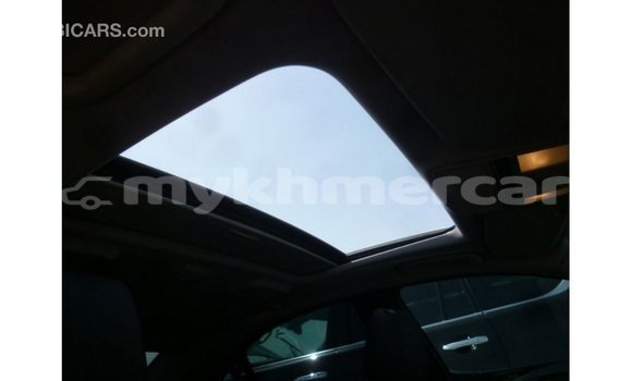 Acheter Import Voiture Mercedes-Benz 190 (W201) Blanc à Import - Dubai, Kampot Province Acheter Import Voiture Mercedes-Benz 190 (W201) Blanc à Import - Dubai, Kampot Province