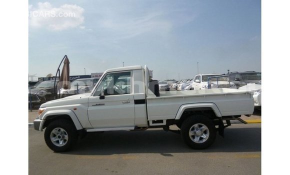 ទិញ នាំចូល Toyota Land Cruiser White ឡាន} ក្នុង Import - Dubai ក្នុង Kampot Province ទិញ នាំចូល Toyota Land Cruiser White ឡាន} ក្នុង Import - Dubai ក្នុង Kampot Province