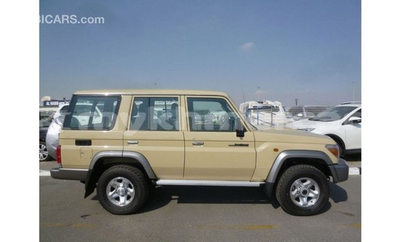 Acheter Import Voiture Toyota Land Cruiser Beige à Import - Dubai, Kampot Province Acheter Import Voiture Toyota Land Cruiser Beige à Import - Dubai, Kampot Province