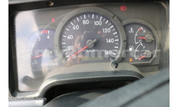 Buy Import Mitsubishi L400 White Truck in Import - Dubai in Kampot Province