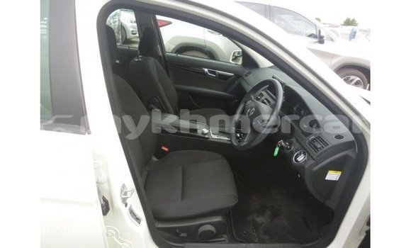 ទិញ នាំចូល Mercedes-Benz 200 White ឡាន} ក្នុង Import - Dubai ក្នុង Kampot Province ទិញ នាំចូល Mercedes-Benz 200 White ឡាន} ក្នុង Import - Dubai ក្នុង Kampot Province