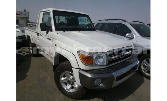 Buy Import Toyota Land Cruiser White Car in Import - Dubai in Kampot Province Buy Import Toyota Land Cruiser White Car in Import - Dubai in Kampot Province