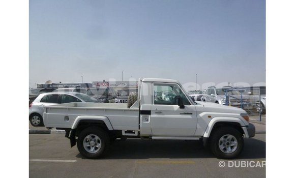 Buy Import Toyota Land Cruiser White Car in Import - Dubai in Kampot Province Buy Import Toyota Land Cruiser White Car in Import - Dubai in Kampot Province