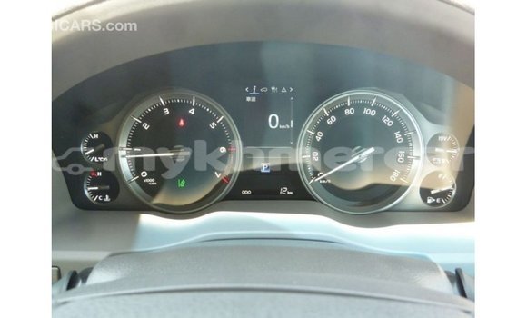 Acheter Import Voiture Toyota Land Cruiser Blanc à Import - Dubai, Kampot Province Acheter Import Voiture Toyota Land Cruiser Blanc à Import - Dubai, Kampot Province