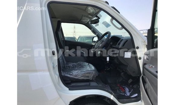Buy Import Toyota Hiace White Car in Import - Dubai in Kampot Province Buy Import Toyota Hiace White Car in Import - Dubai in Kampot Province