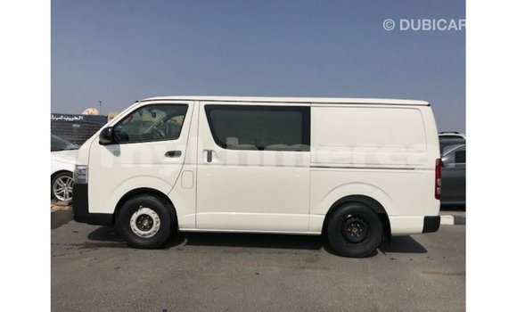 Buy Import Toyota Hiace White Car in Import - Dubai in Kampot Province Buy Import Toyota Hiace White Car in Import - Dubai in Kampot Province