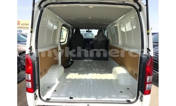 Buy Import Toyota Hiace White Car in Import - Dubai in Kampot Province Buy Import Toyota Hiace White Car in Import - Dubai in Kampot Province