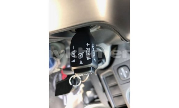 Buy Import Toyota Hiace White Car in Import - Dubai in Kampot Province Buy Import Toyota Hiace White Car in Import - Dubai in Kampot Province