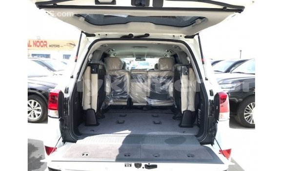 Buy Import Toyota Land Cruiser White Car in Import - Dubai in Kampot Province Buy Import Toyota Land Cruiser White Car in Import - Dubai in Kampot Province
