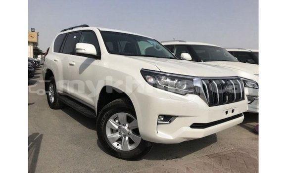 Acheter Import Voiture Toyota Prado Blanc à Import - Dubai, Kampot Province Acheter Import Voiture Toyota Prado Blanc à Import - Dubai, Kampot Province