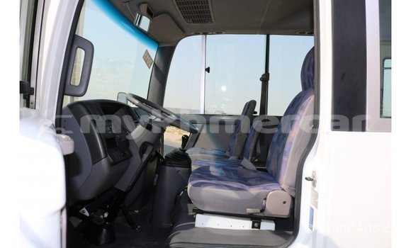 Buy Import Nissan Evalia White Truck in Import - Dubai in Kampot Province Buy Import Nissan Evalia White Truck in Import - Dubai in Kampot Province
