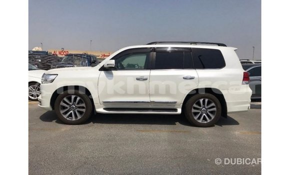 ទិញ នាំចូល Toyota Land Cruiser White ឡាន} ក្នុង Import - Dubai ក្នុង Kampot Province ទិញ នាំចូល Toyota Land Cruiser White ឡាន} ក្នុង Import - Dubai ក្នុង Kampot Province