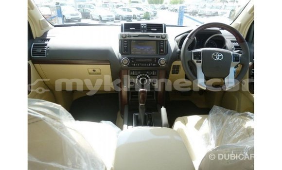 Acheter Import Voiture Toyota Prado Blanc à Import - Dubai, Kampot Province Acheter Import Voiture Toyota Prado Blanc à Import - Dubai, Kampot Province