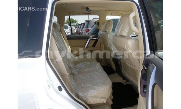 Acheter Import Voiture Toyota Prado Blanc à Import - Dubai, Kampot Province Acheter Import Voiture Toyota Prado Blanc à Import - Dubai, Kampot Province